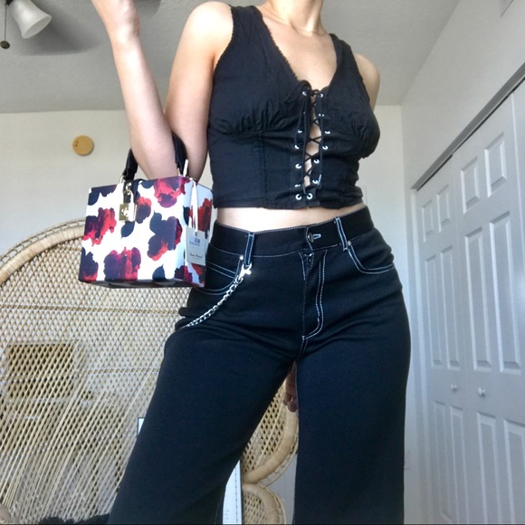 SOLD- Rose Box Purse🌹 - Picture 2 of 4